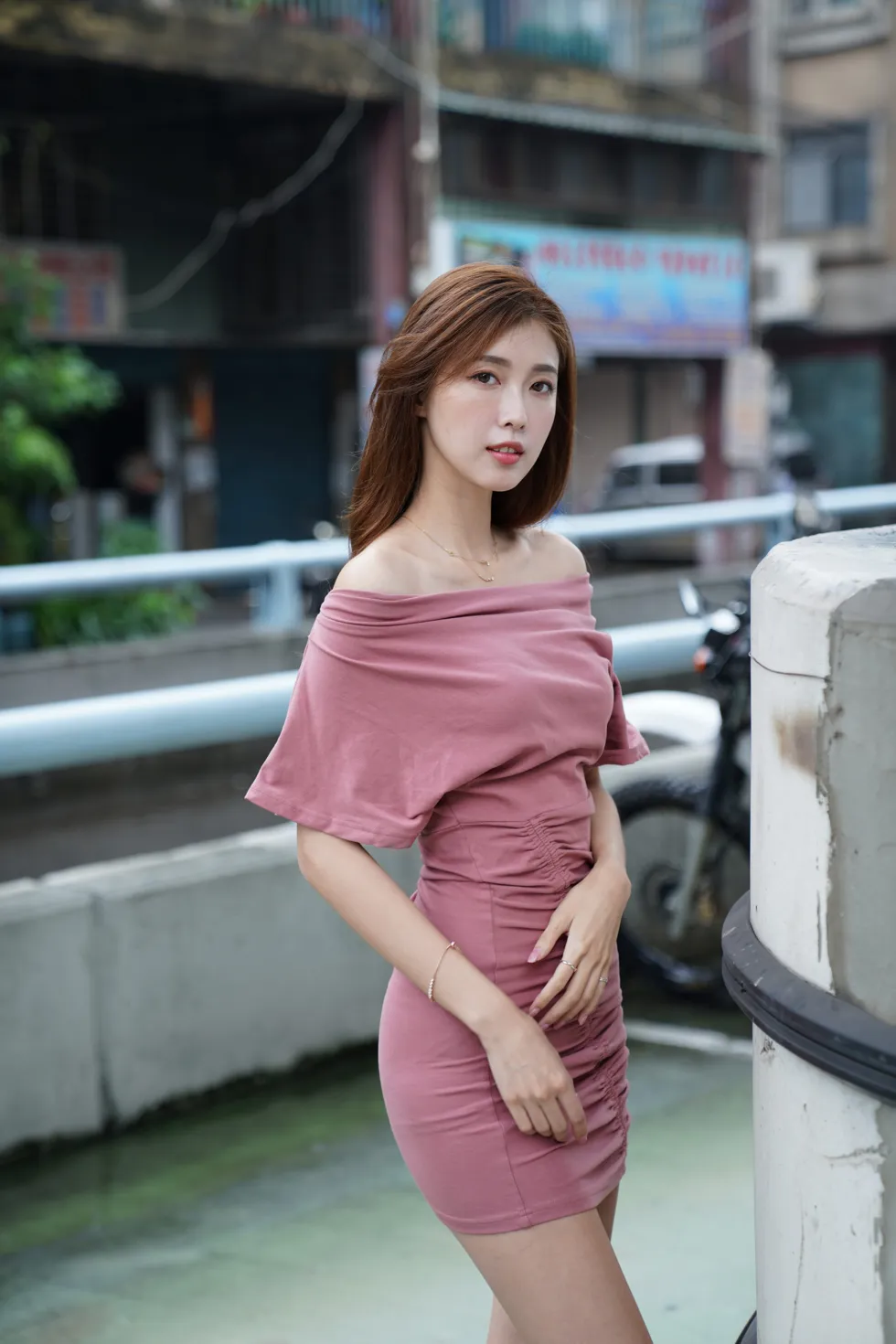 [Mzsock] NO.130 Liao Tingqi, off-shoulder dress and short skirt, cool and beautiful legs street photography#[100P]-7